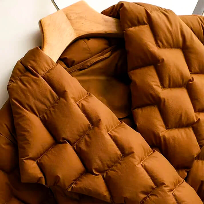 LEONA™ | QUILTET LANG VINTERJAKKE FOR KVINNER